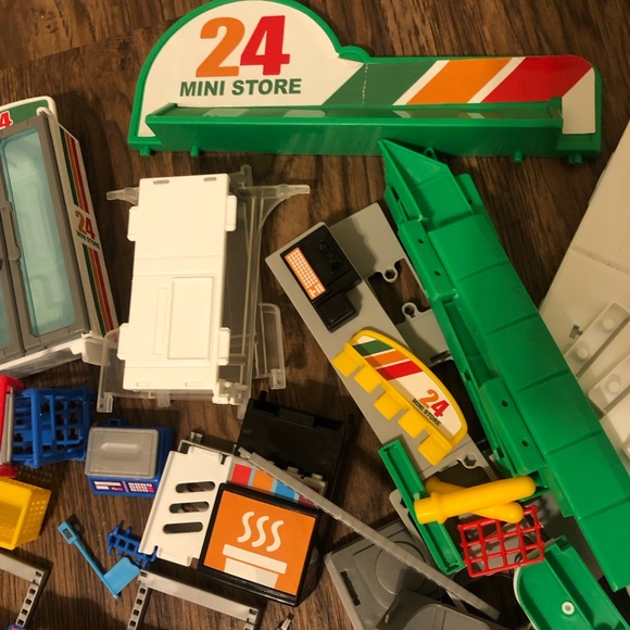 Mini Brands convenience store series 3 - Picture 7 of 9